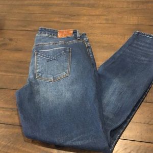 Ladies size 28 Jean
